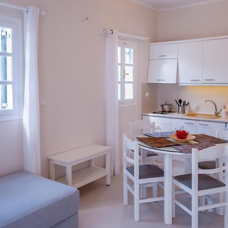 Milos Bay Suites Adamantas  Ruang foto