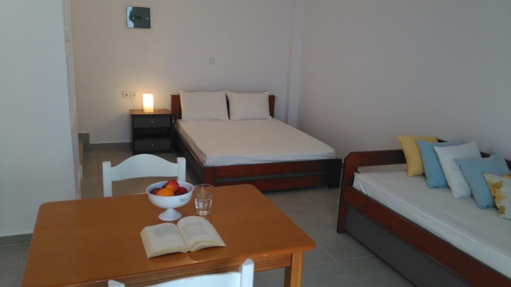Milos Bay Suites Adamantas  Bagian luar foto